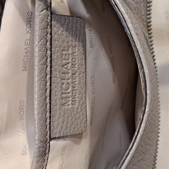 Michael Kors Gorgeous Leather Bag - Picture 9 of 16